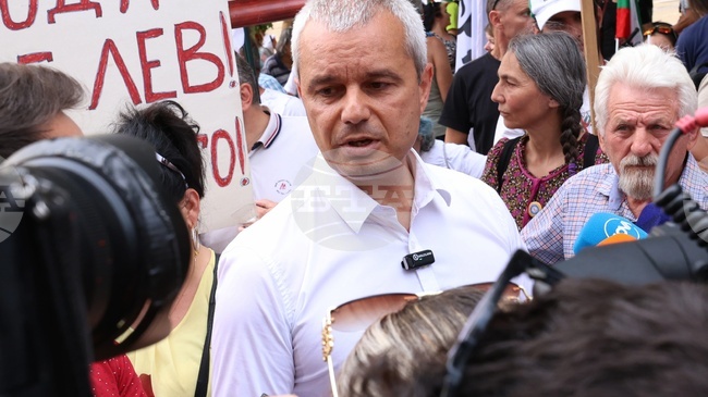 Vazrazhdane Leader Describes Euro Area as "Trap with No Way Out"