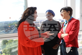 Франция - Париж - ЮНЕСКО  - „The Treasures of Bulgaria“ - Бетани Хюз