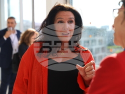 Франция - Париж - ЮНЕСКО  - „The Treasures of Bulgaria“ - Бетани Хюз