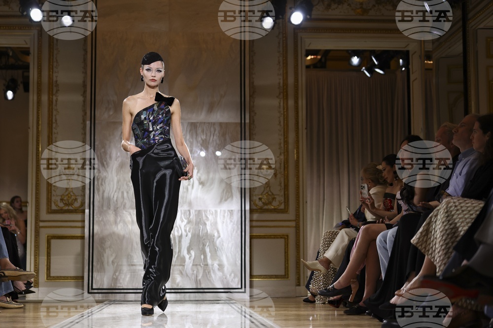France Fashion Giorgio Armani Prive F/W 25 26