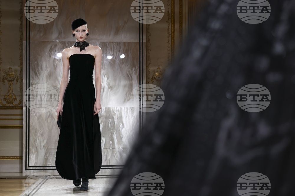France Fashion Giorgio Armani Prive F/W 25 26