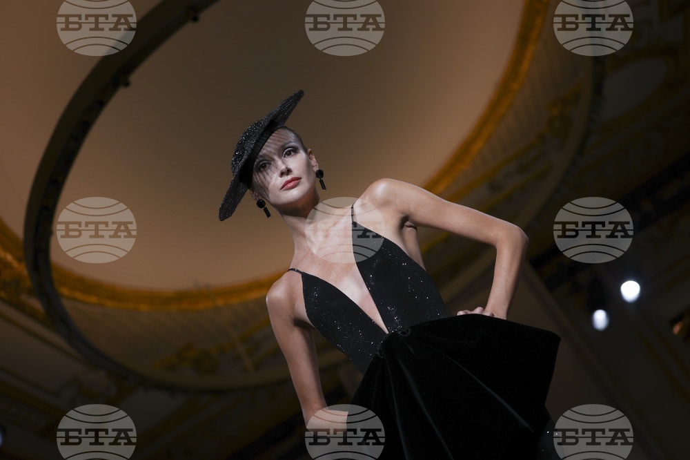 France Fashion Giorgio Armani Prive F/W 25 26