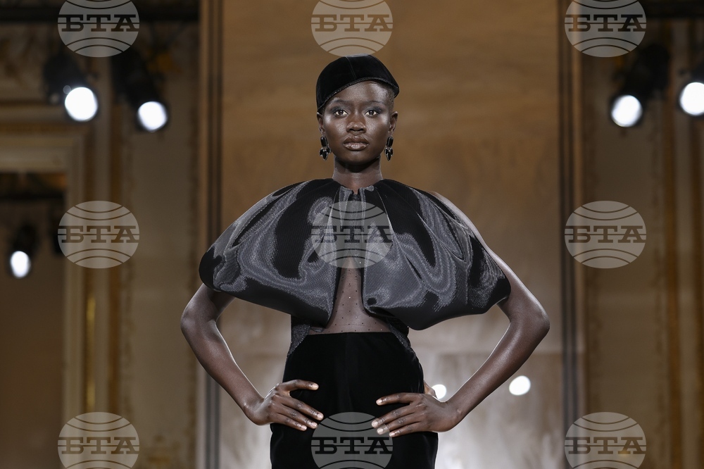 France Fashion Giorgio Armani Prive F/W 25 26