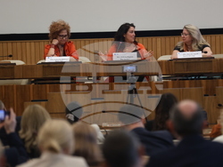 Франция - Париж - ЮНЕСКО - „The Treasures of Bulgaria“ - Бетани Хюз