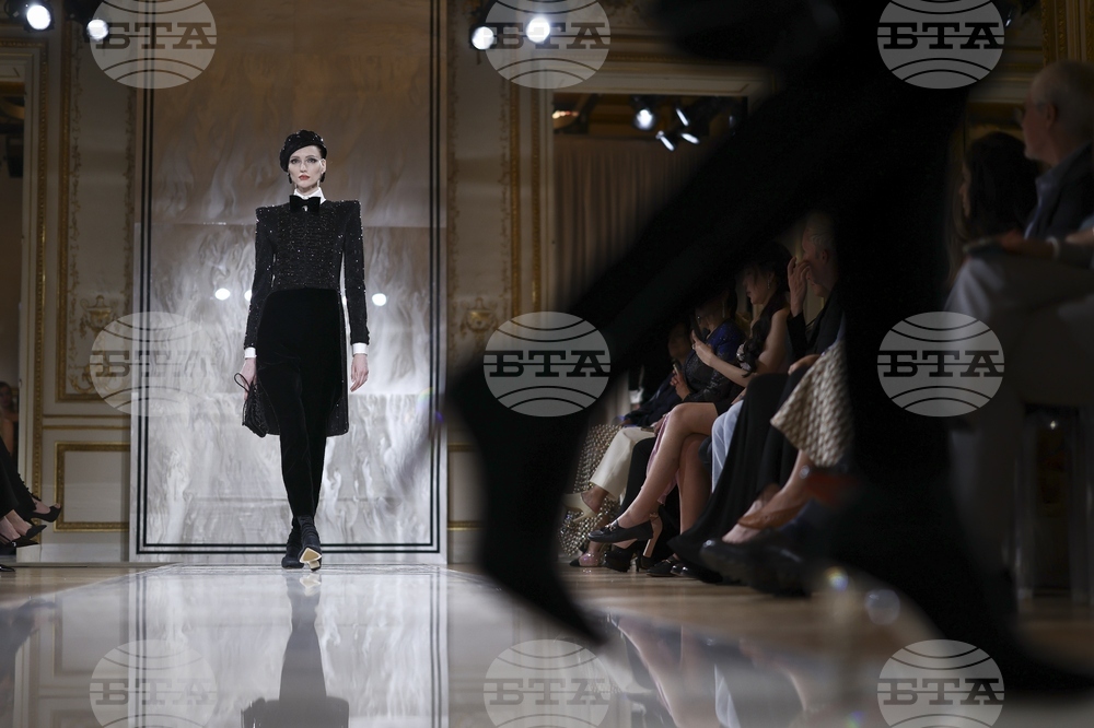 France Fashion Giorgio Armani Prive F/W 25 26