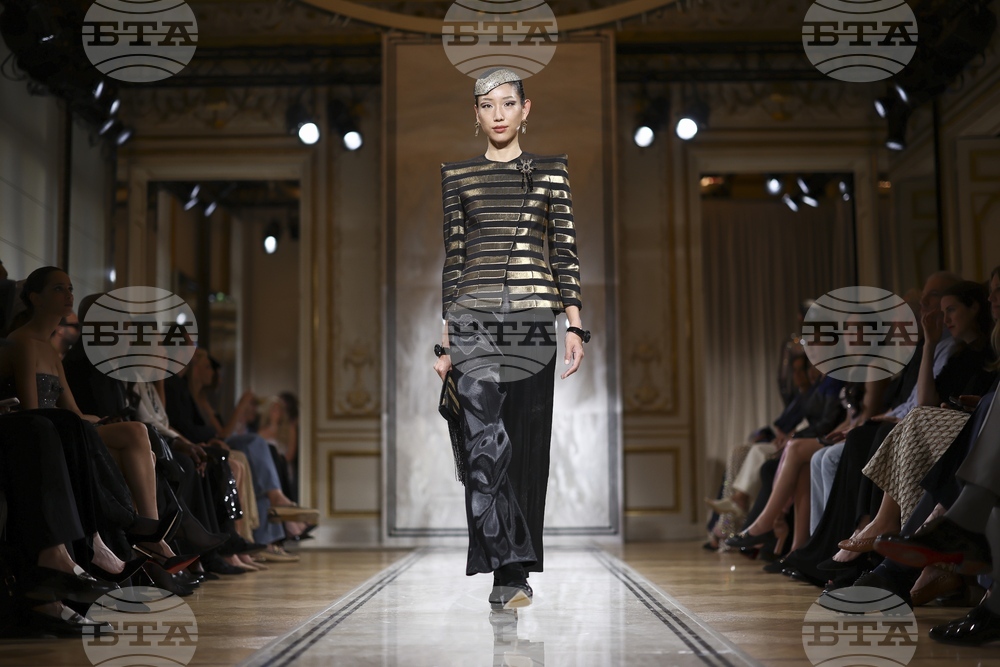 France Fashion Giorgio Armani Prive F/W 25 26