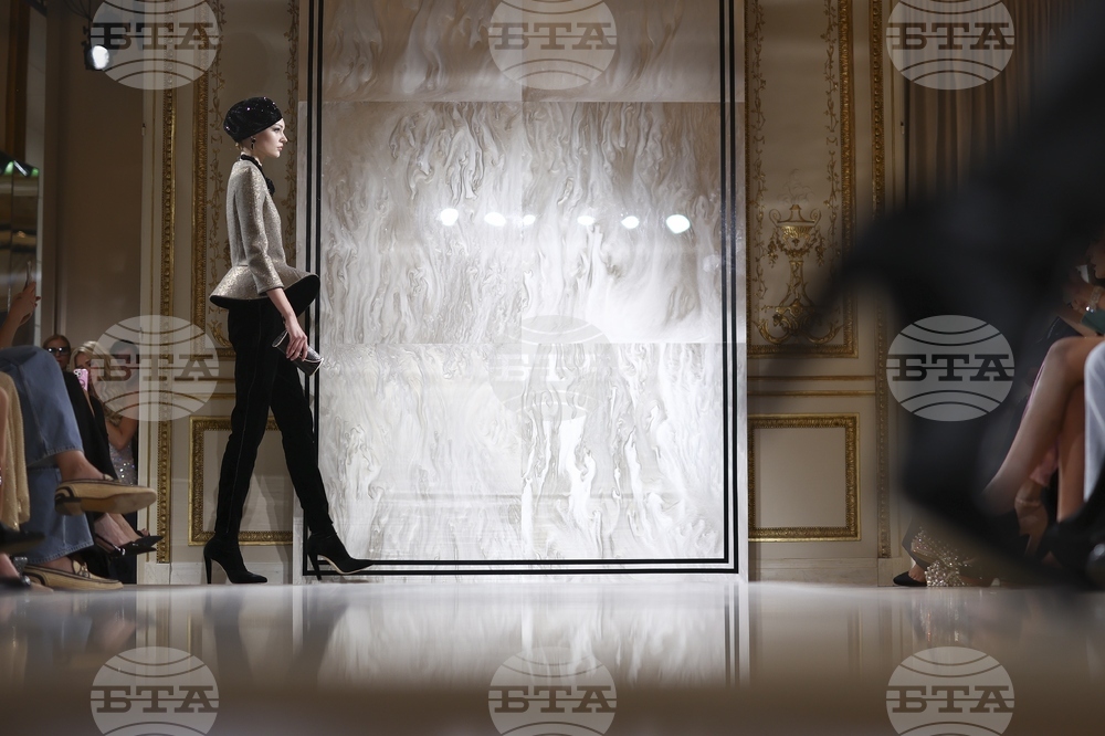 France Fashion Giorgio Armani Prive F/W 25 26