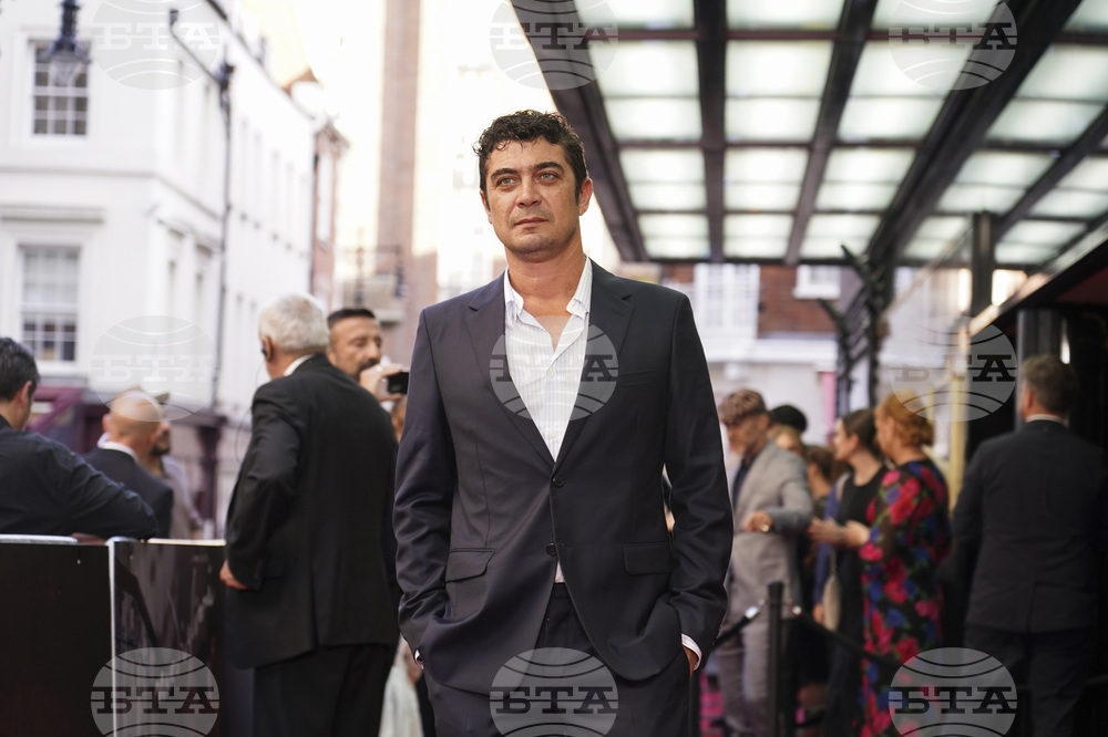 Britain Modigliani Three Days On The Wing Of Madness Premiere