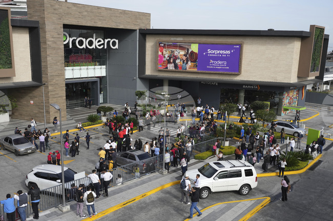 Земетресение с магнитуд 5,6 по Рихтер разлюля Гватемала