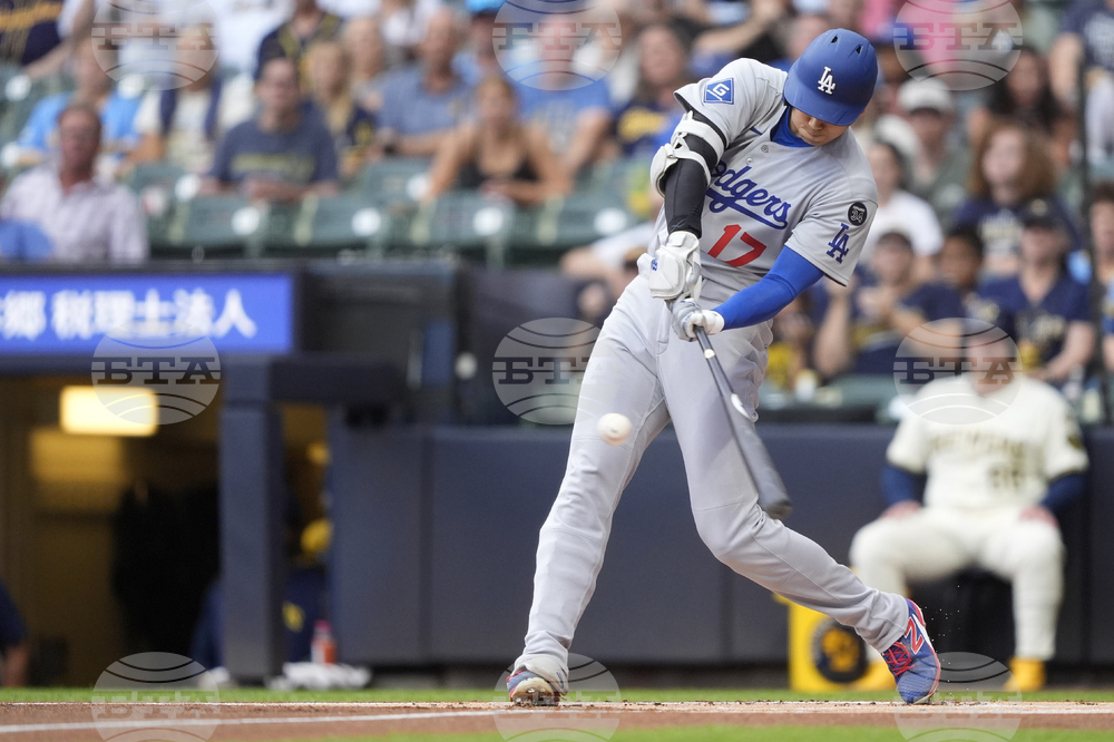 Dodgers Brewers Baseball