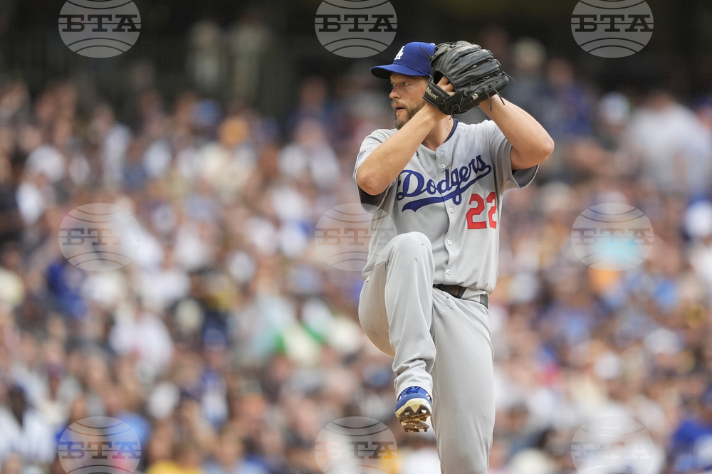 Dodgers Brewers Baseball