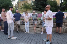 „Децата се нуждаят и от тате, и от мама!“ - символична разходка