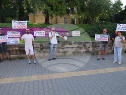 „Децата се нуждаят и от тате, и от мама!“ - символична разходка