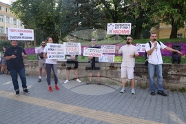 „Децата се нуждаят и от тате, и от мама!“ - символична разходка