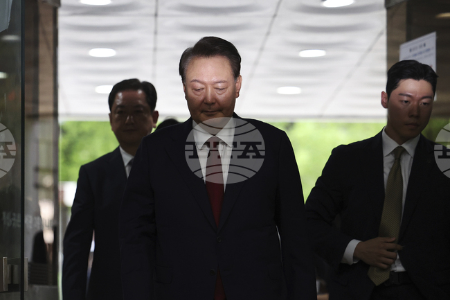 Южнокорейски прокурор поиска 10 г. затвор за бившия президент Юн Сук-йол по обвинение, че е възпрепятствал опитите да го арестуват 