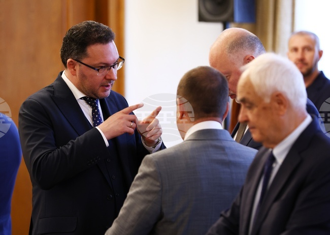 Тежките катастрофи в страната за първото полугодие са намалели с 218 спрямо същия период на миналата година, обяви министър Даниел Митов