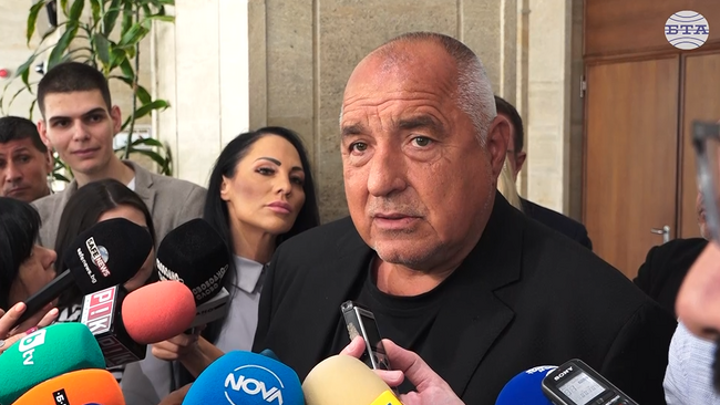 Важното за мен е да бъде решен проблемът с таксите за студентите, каза председателят на ГЕРБ Бойко Борисов