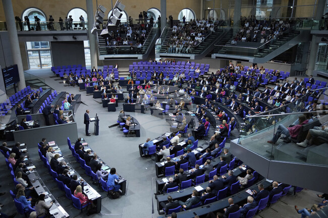 След трудното начало германската управляваща коалиция сега е "на прав път", заяви ГСДП