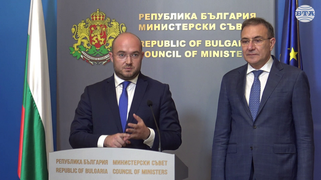 Превръщаме в престъпление работата на нелегалните хосписи и домове за възрастни хора, съобщи министър Георги Георгиев