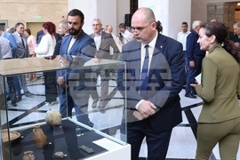 Народно събрание - „Археологията във Велико Търново” - изложба