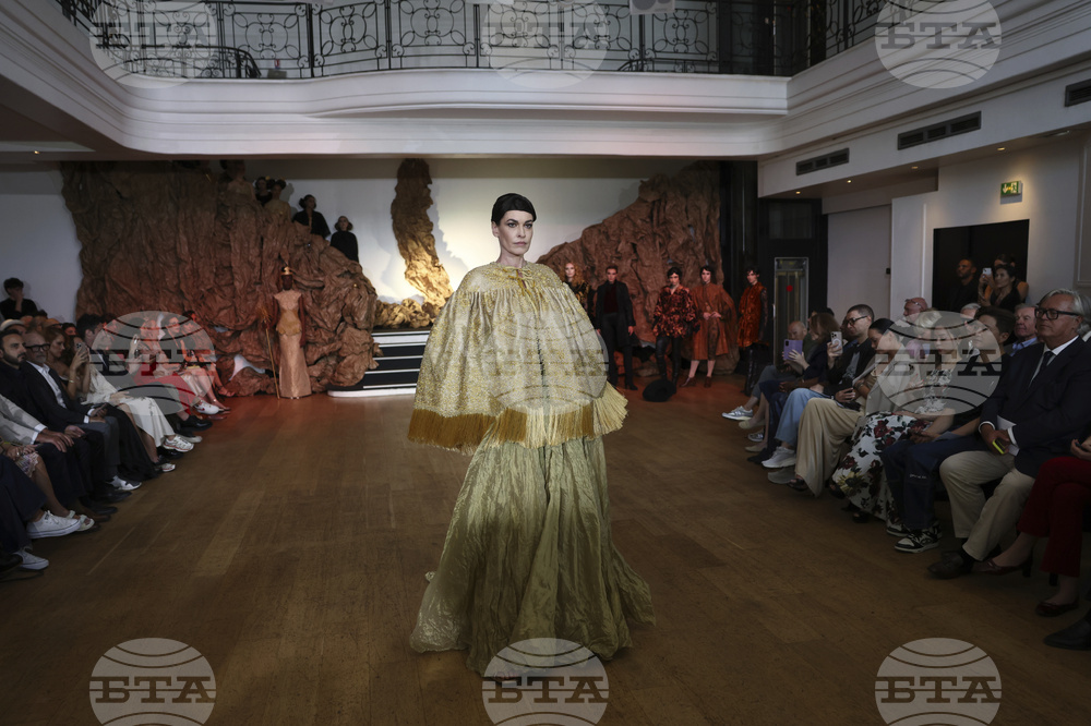 France Fashion Franck Sorbier F/W 25 26
