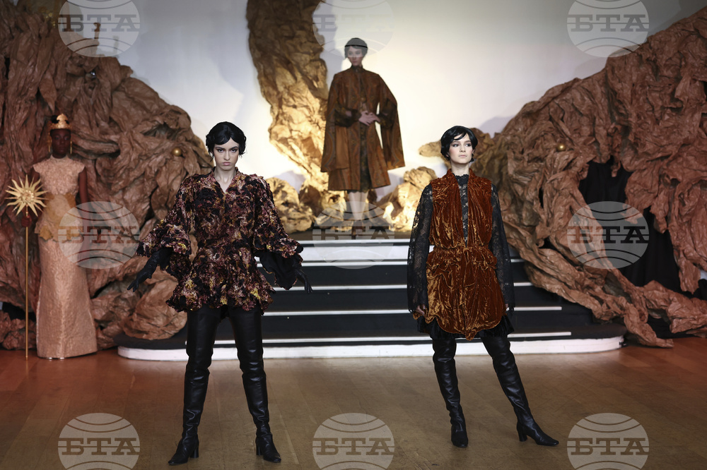 France Fashion Franck Sorbier F/W 25 26