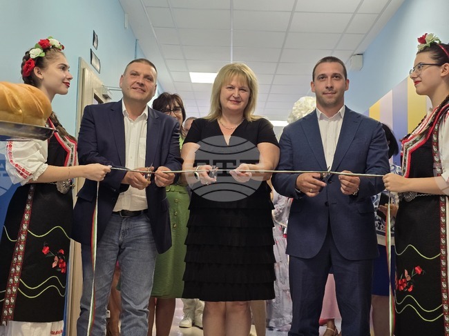 В плевенското Средно училище „Иван Вазов“ откриха STEM кабинети