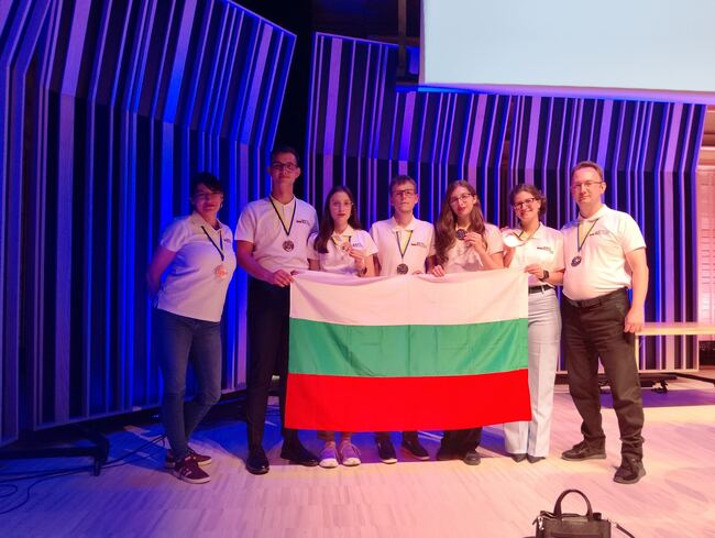 Български ученици завоюваха бронзови медали от Международния турнир на младите физици 