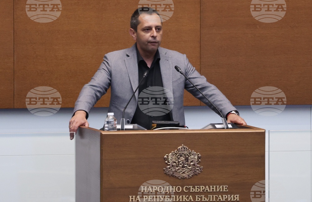 Думи на благодарност на външния министър предизвикаха недоволство на депутати от ПП-ДБ и МЕЧ