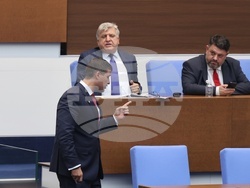 Народно събрание - заседание - вот на недоверие - дебати