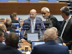 Народно събрание - заседание - вот на недоверие - дебати