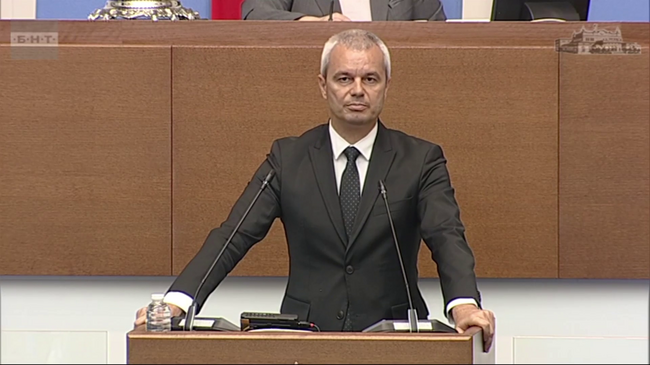 Македонският въпрос изискваше, продължава и винаги ще изисква национално обединение, каза лидерът на „Възраждане“ Костадин Костадинов