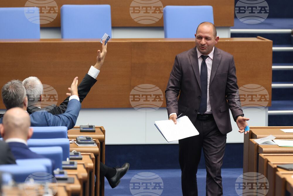 По-голяма част от сигналите за незаконни сметища, постъпили в РИОСВ, са подадени от "Величие", каза Младен Шишков от ГЕРБ-СДС