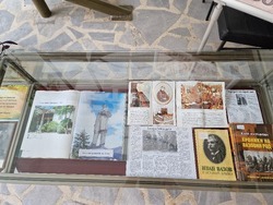 Разград - изложба - библиотека