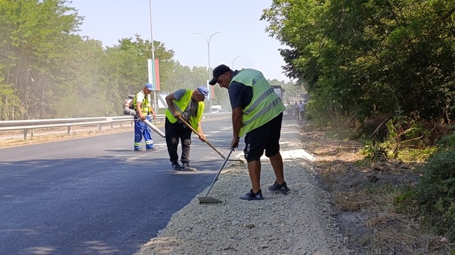 Община Шумен: До есента се очаква да приключат ремонтите на ул. „Обороще“ и пътя към „Барбароса“