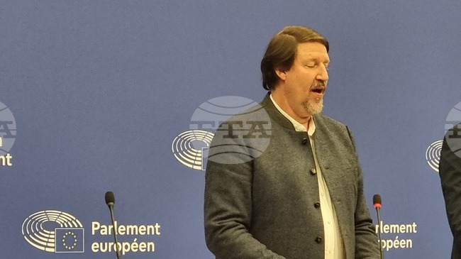 Медиите в Северна Македония информират за нон пейпър в ЕП, свързан с втория протокол с България; Мицкоски твърди, че не знае за такъв документ