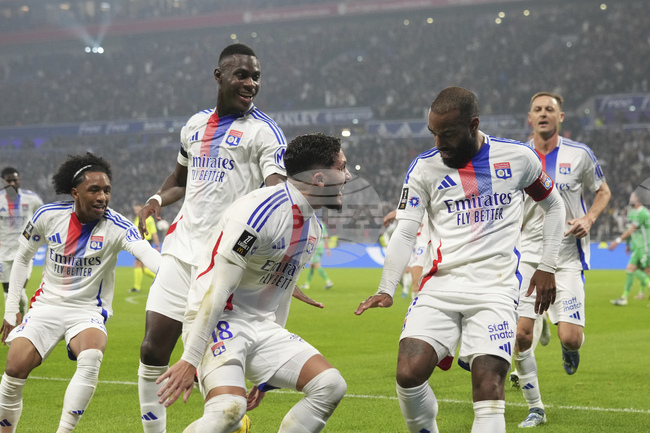 Олимпик Лион постигна втора поредна победа във френската Лига 1