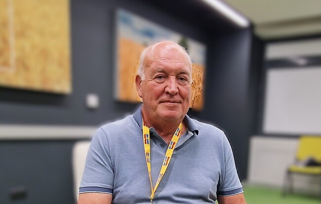 Винаги съм работил с очите и с ръцете си, никога – с ИИ, казва холивудският артист Брайън Мур