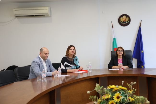  "ЕВН България" проведе летни информационни срещи с областни управители в Югоизточна България 