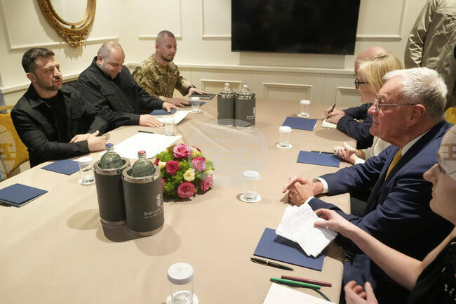 Украинският президент Зеленски се срещна с американския специален пратеник Келог в Рим