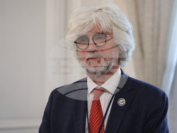 Франция - Париж - ЮНЕСКО - „Green Machine“