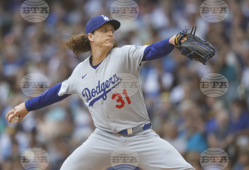 Dodgers Brewers Baseball