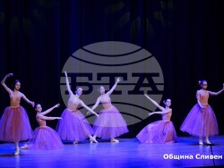 Сливен - Благотворителен концерт събра 7 230 лева за параклис в Глуфишево