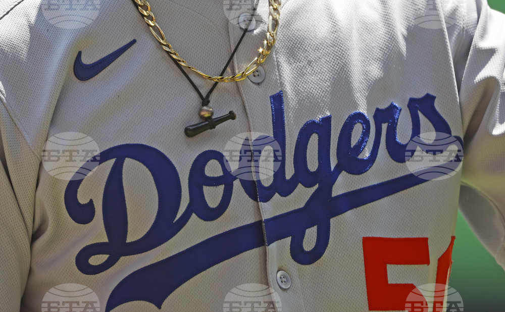 Dodgers Brewers Baseball