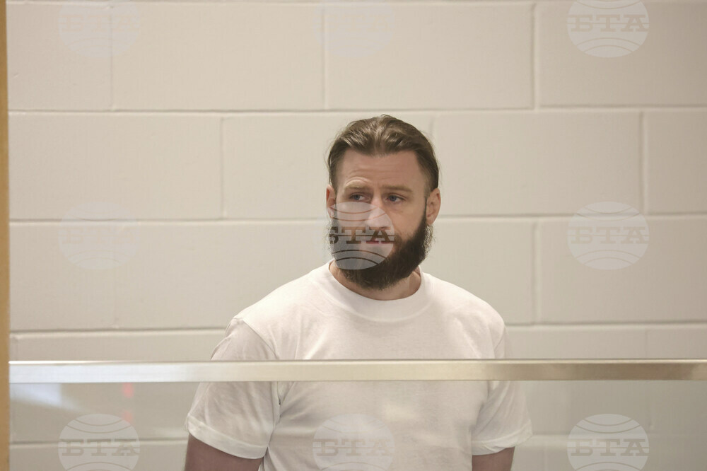 Public Defenders Pay Dispute