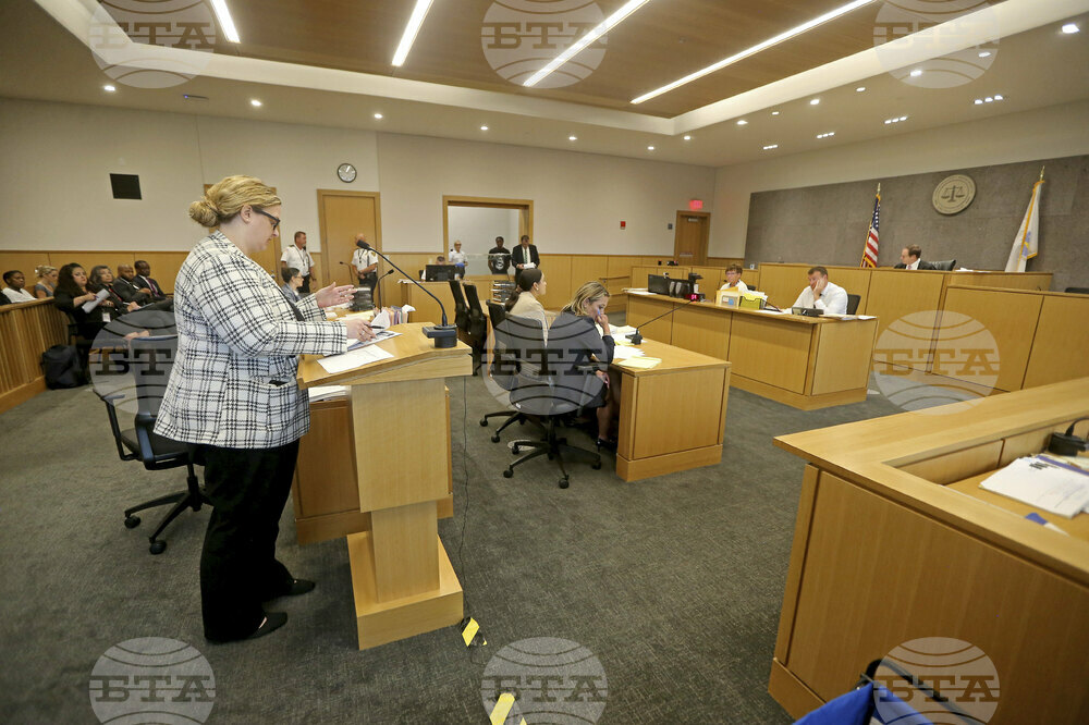 Public Defenders Pay Dispute