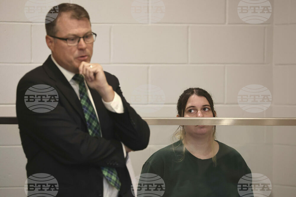 Public Defenders Pay Dispute
