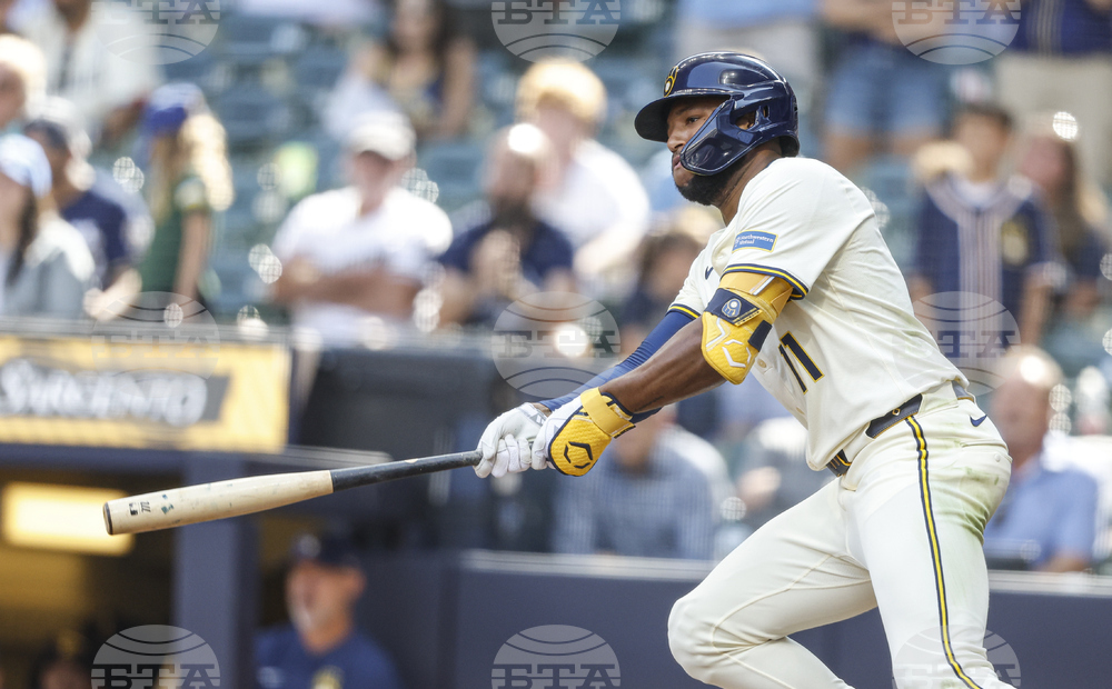Dodgers Brewers Baseball
