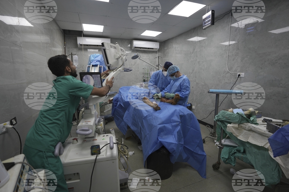 Mideast Wars Gaza Hospital Photo Essay