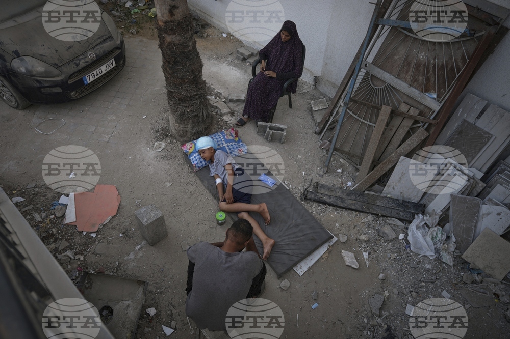 Mideast Wars Gaza Hospital Photo Essay